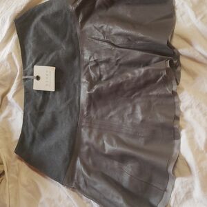 HINGE skirt size medium leather NWT